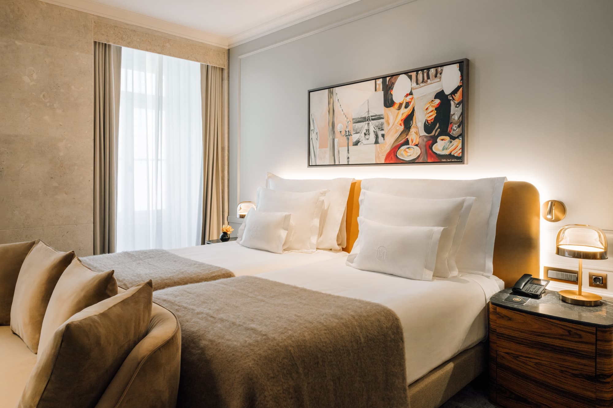 Deluxe Suite