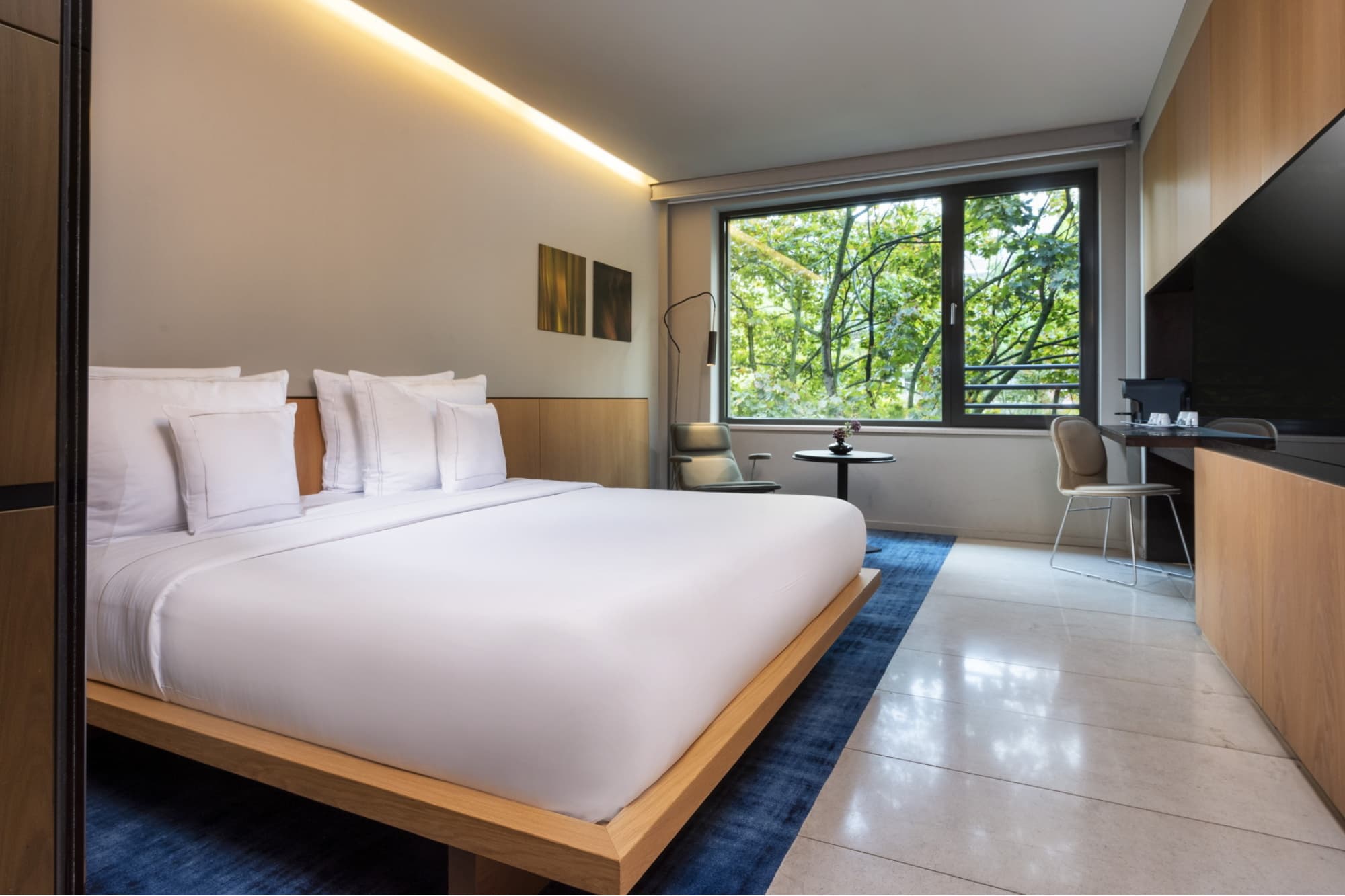 01 Deluxe Room