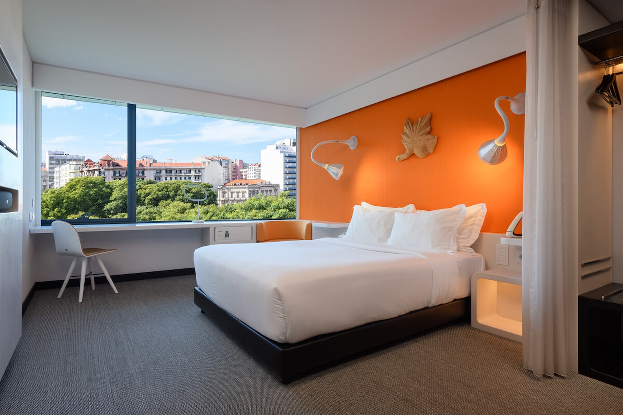 Evolution Lisboa Hotel Cool City View Room