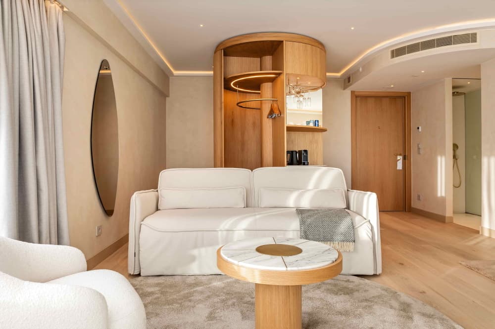 Evolution Cascais Estoril Quarto Coolest Suite Urban View Sala Estar