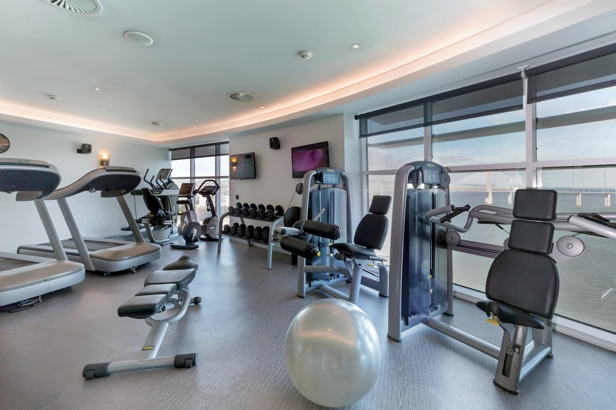 Ginasio Hotel MYRIAD By SANA Lisboa