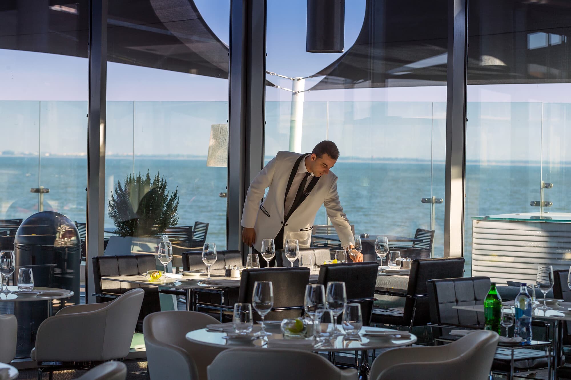 RESTAURANTE RIVER LOUNGE
