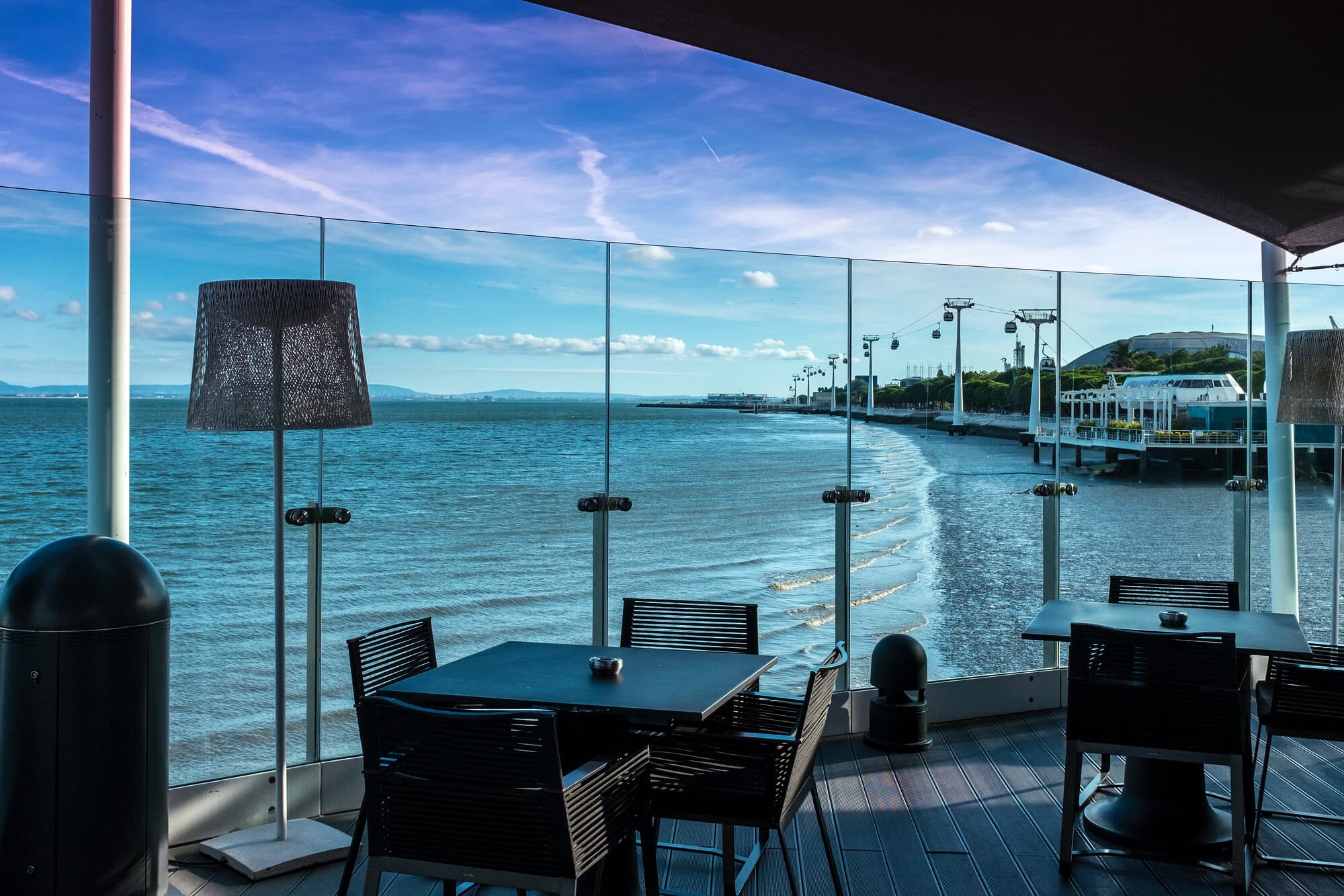 Esplanada RIVER LOUNGE DECK