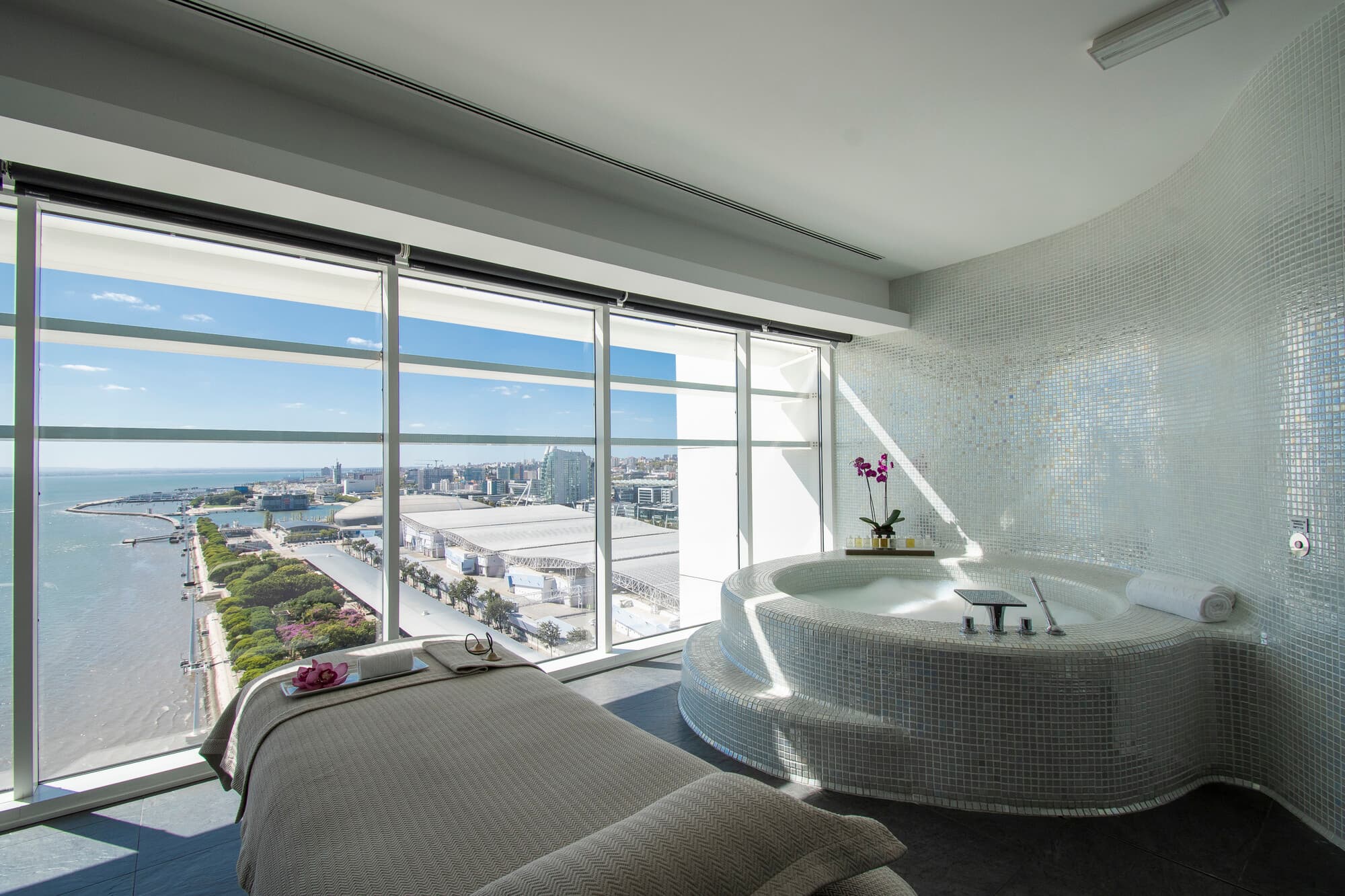 Jacuzzi