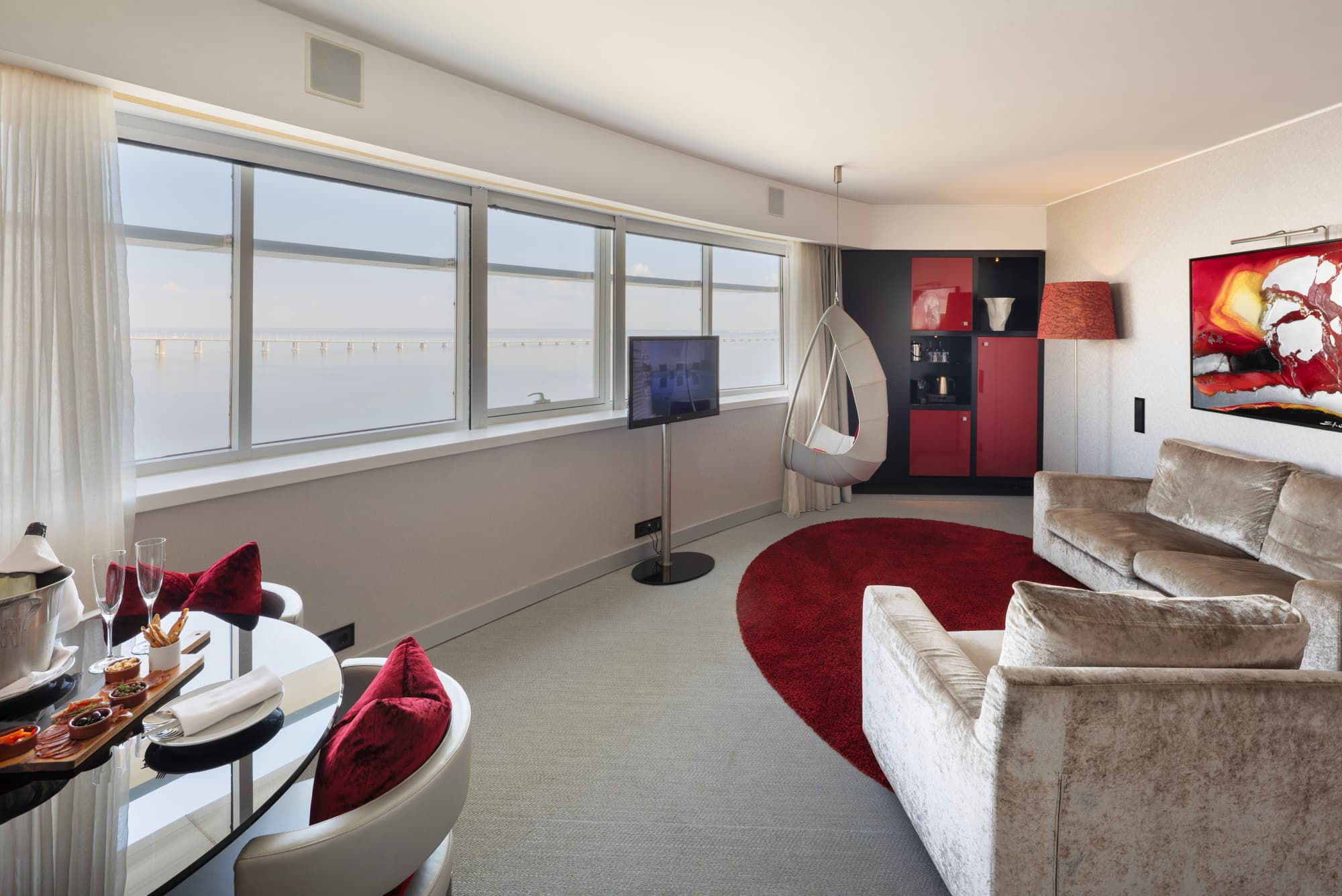 01 Suite MYRIAD By SANA