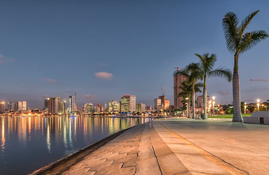 Avenida 4 de Fevereiro