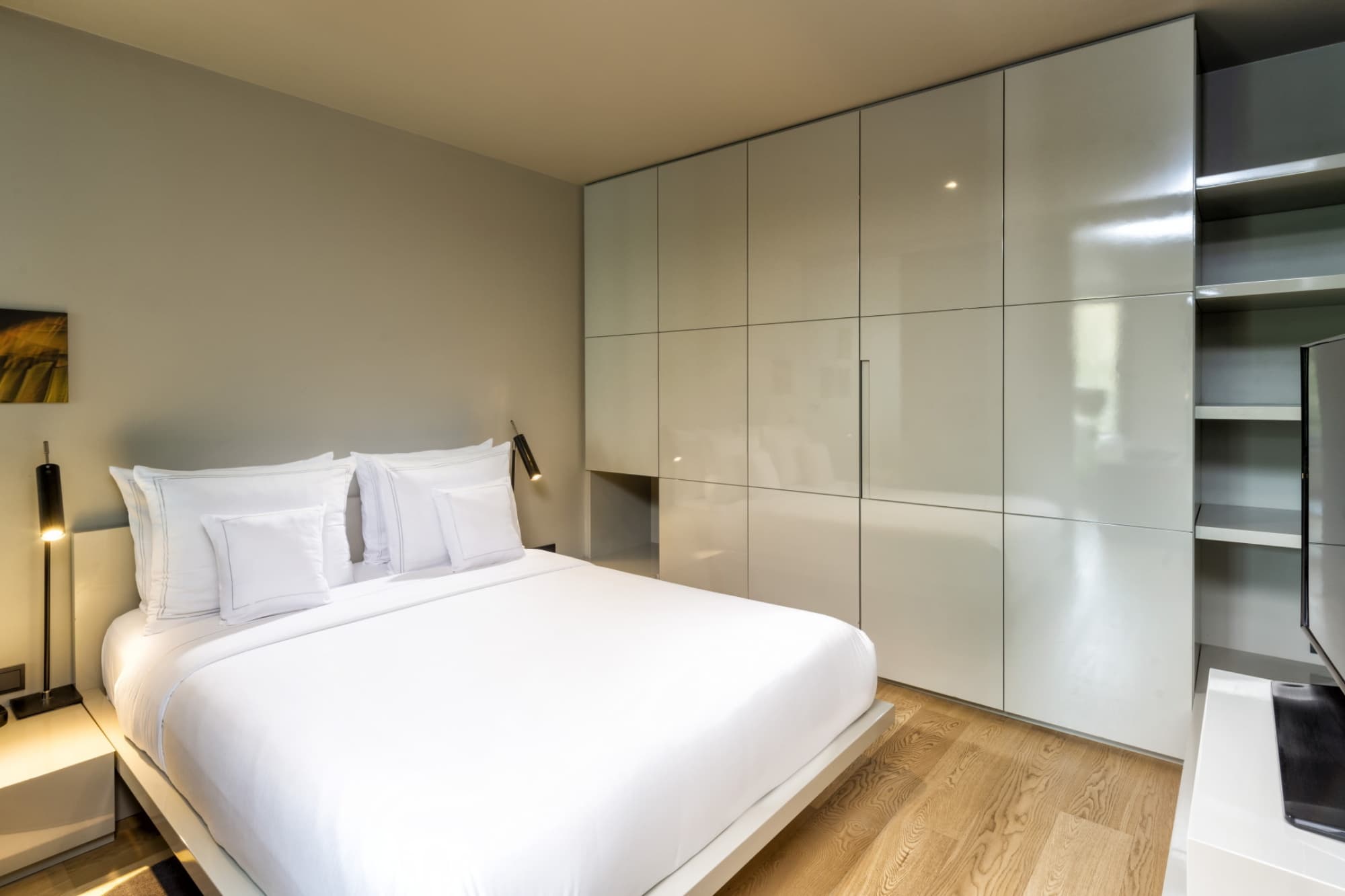 01 Suite Home Studio Apartment