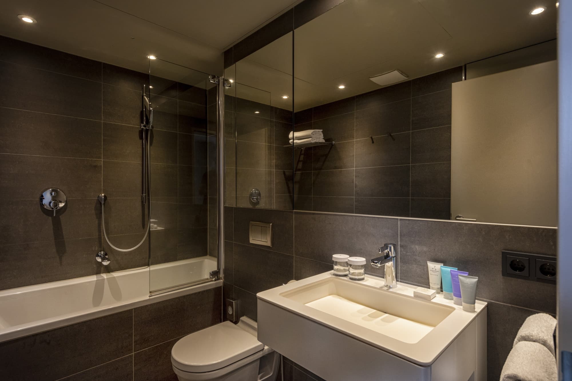 04 Suite Home One Bedroom Apartment
