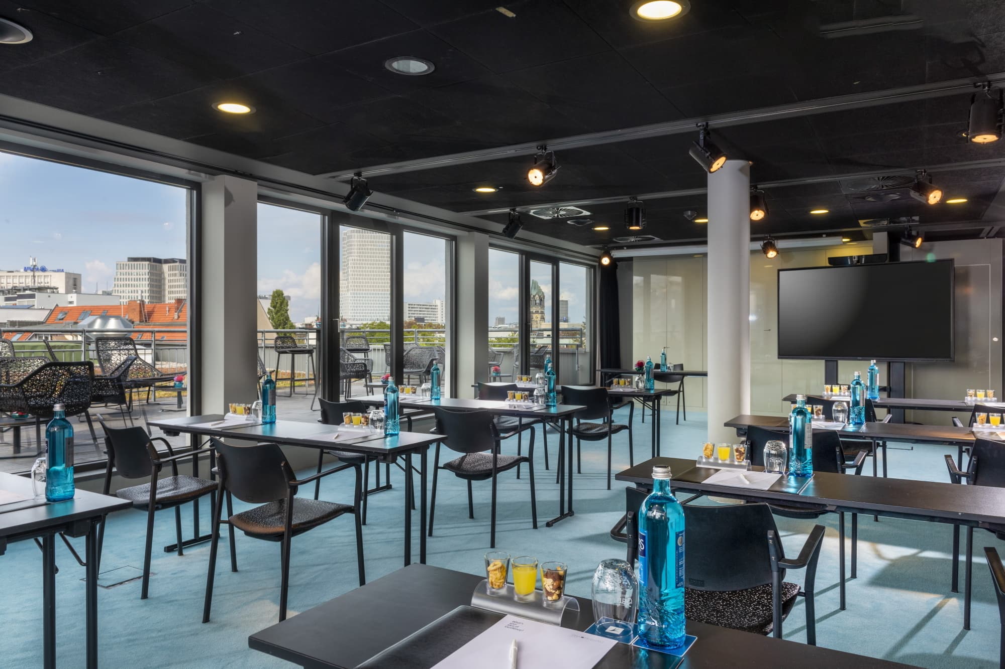 01 Meeting Rooms